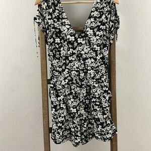 Express Black and White Floral Blouse
